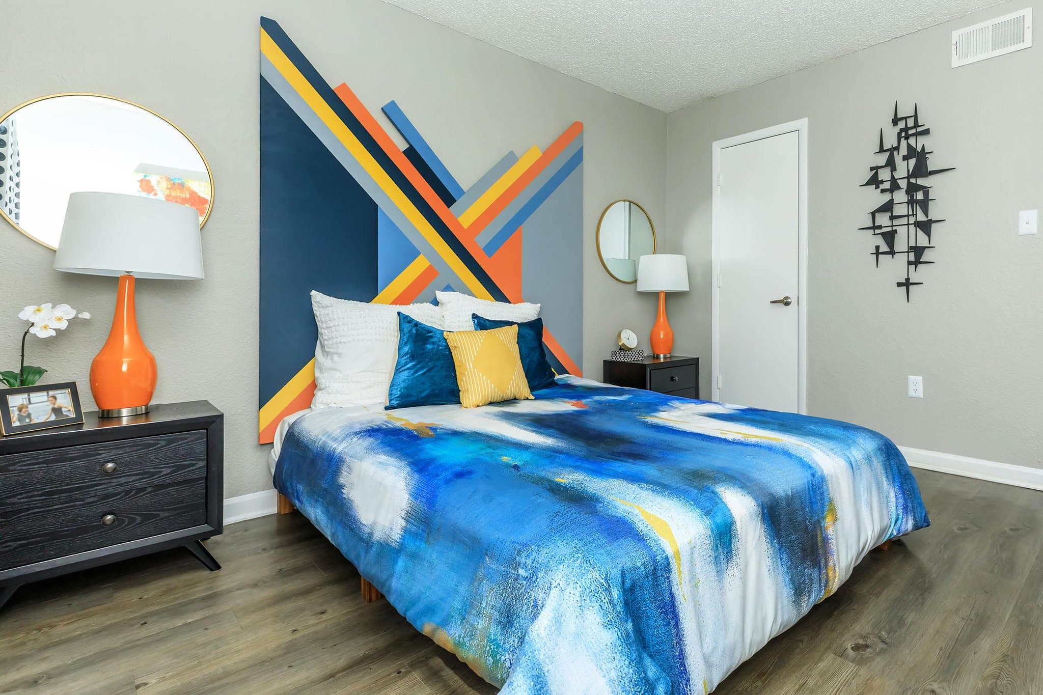 austin Apartment: 8900 north interstate 35