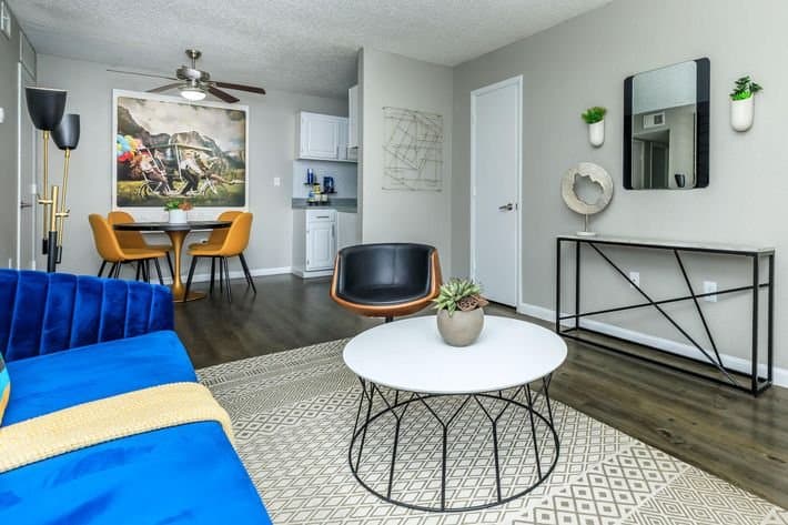 austin Apartment: 8900 north interstate 35