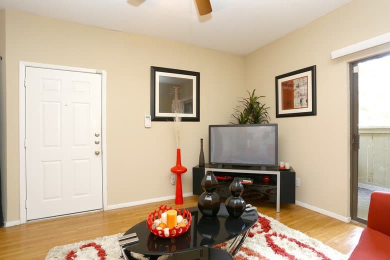 austin Apartment: 1003 Justin ln