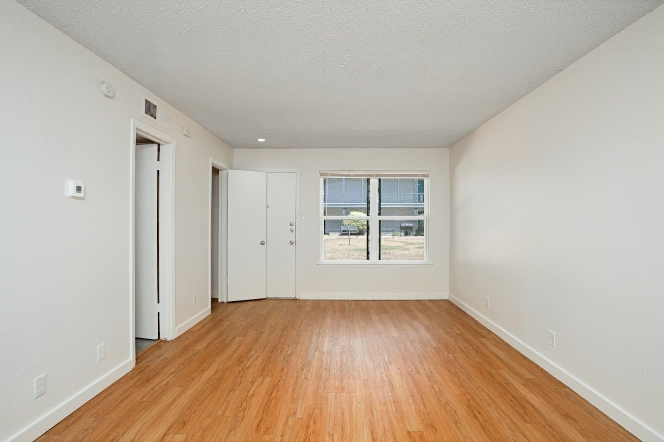 austin Apartment: 2601 penny ln