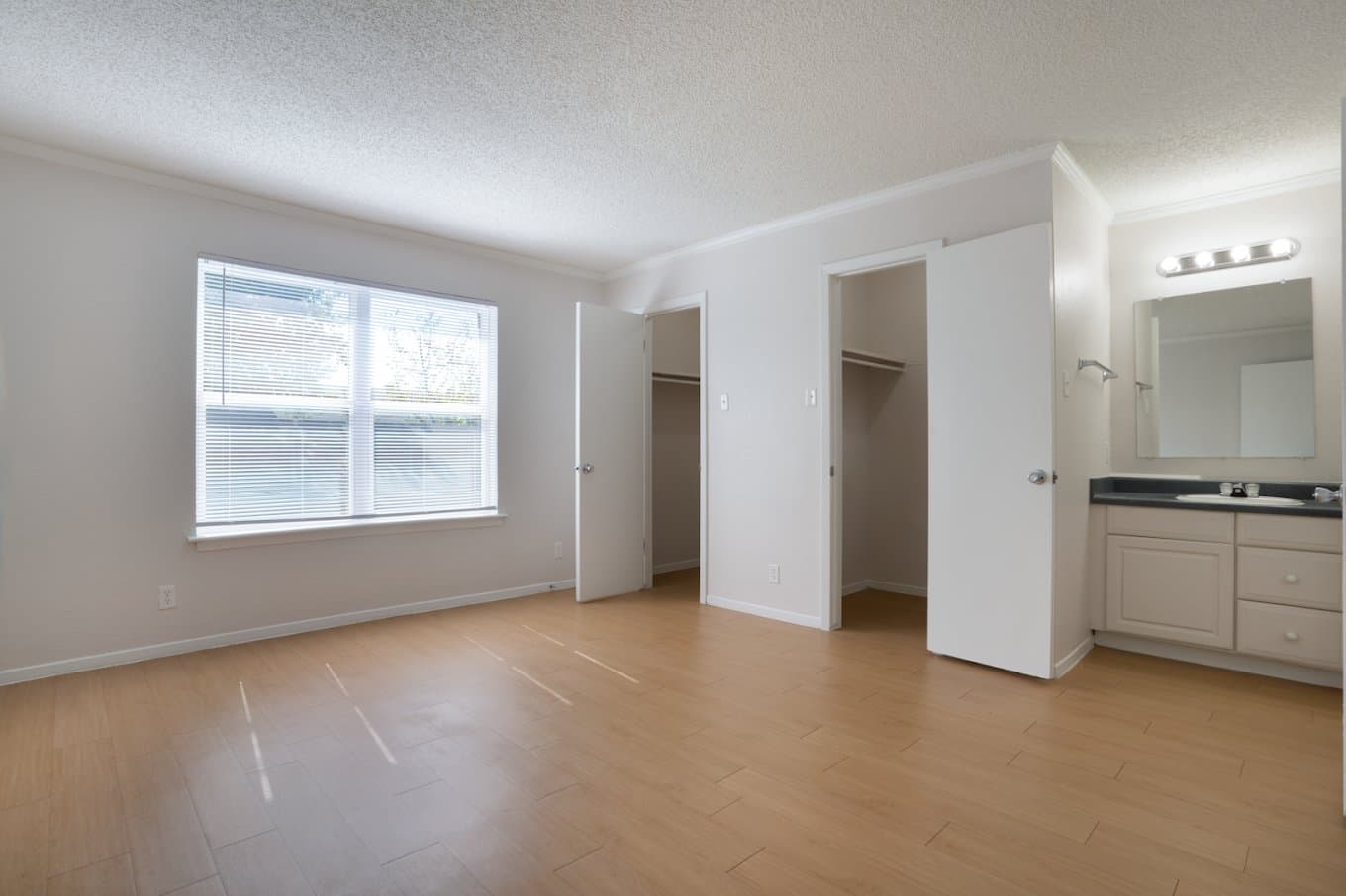 austin Apartment: 2601 penny ln