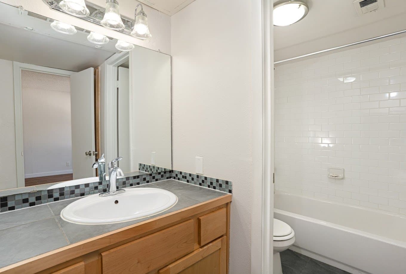 austin Apartment: 2601 penny ln