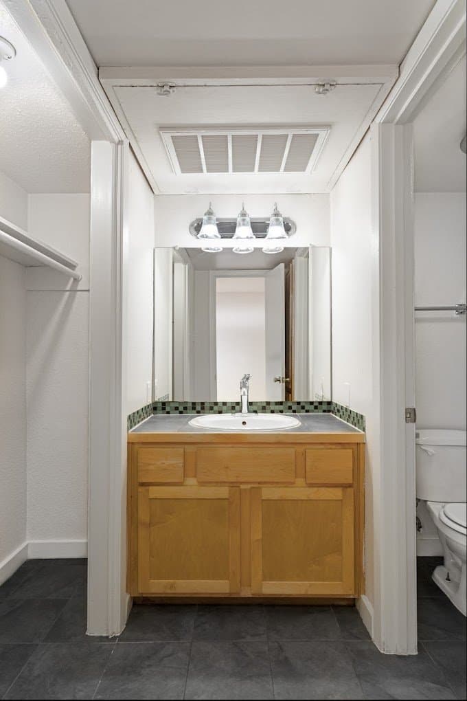 austin Apartment: 2601 penny ln