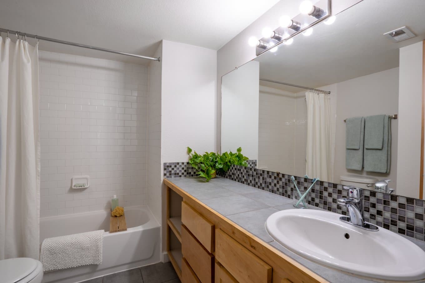austin Apartment: 2601 penny ln