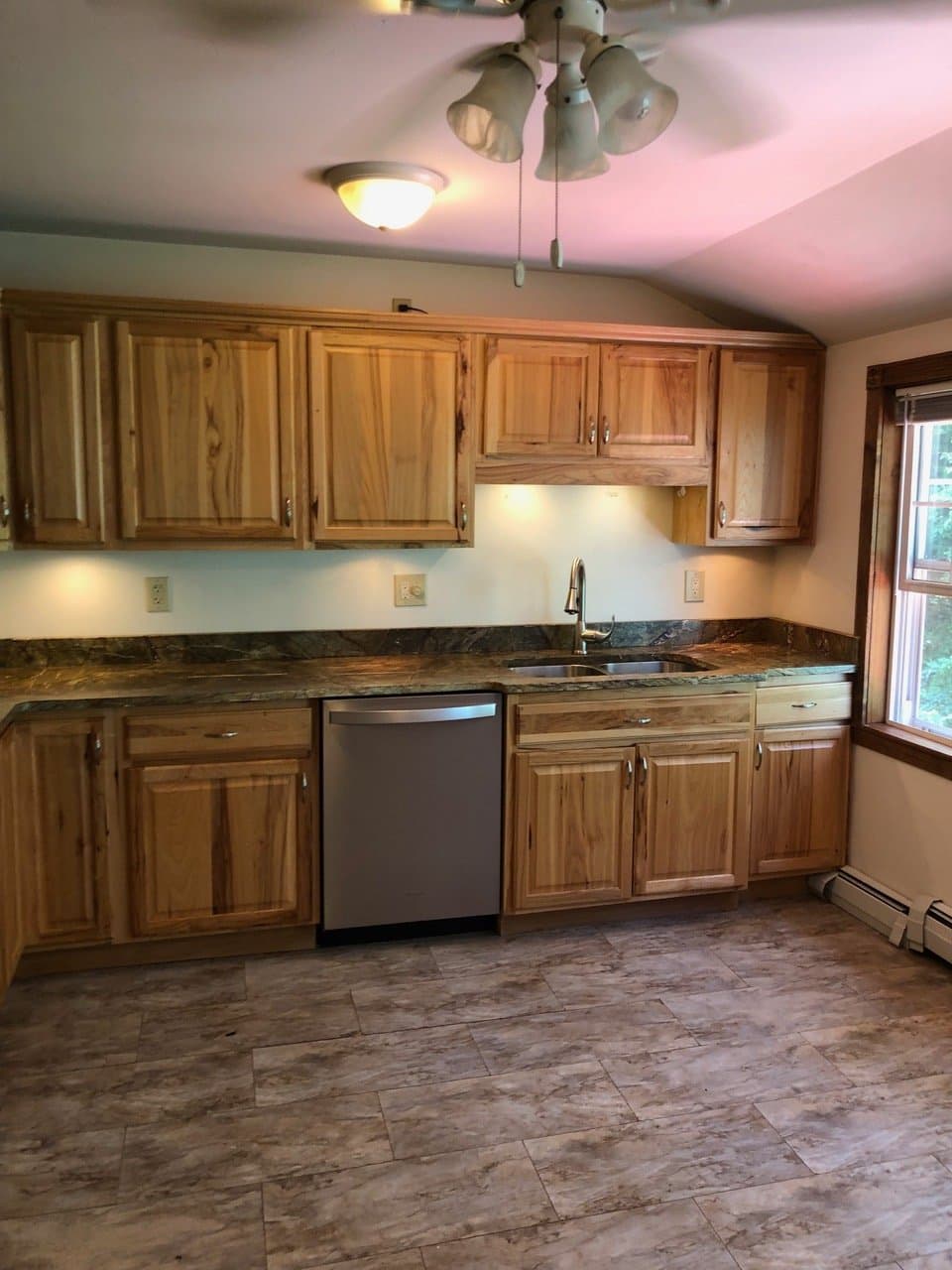 Sebago Apartment: 686 Sebago Rd