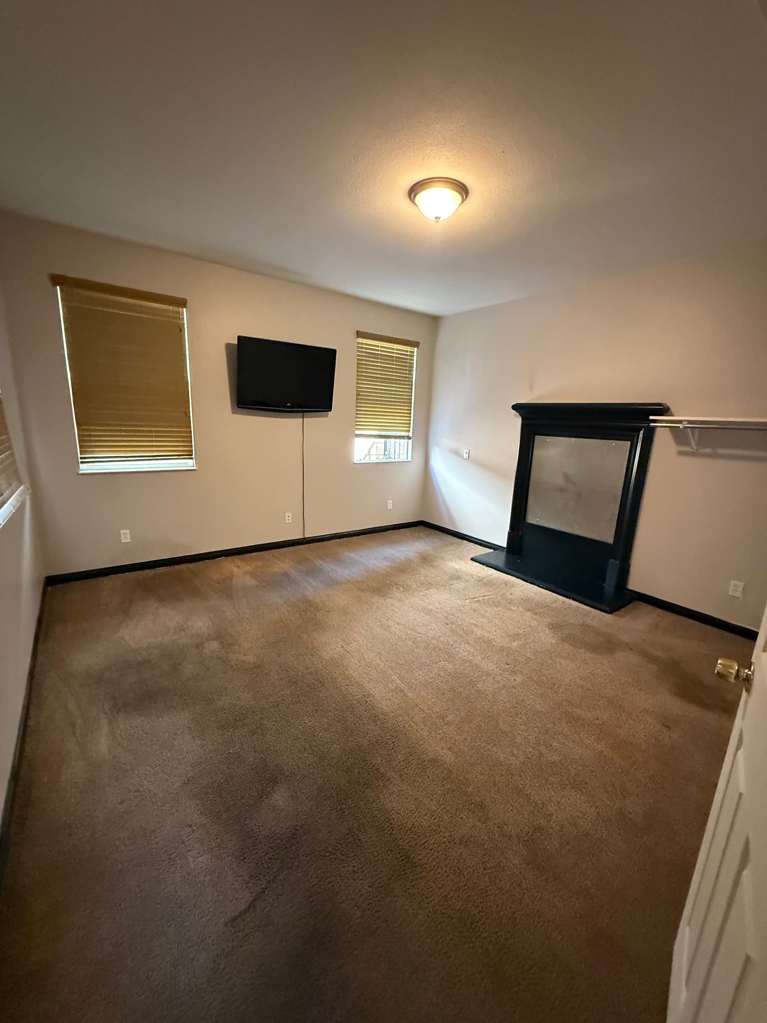 jurupa valley Single Room: 11958 sunstone ct