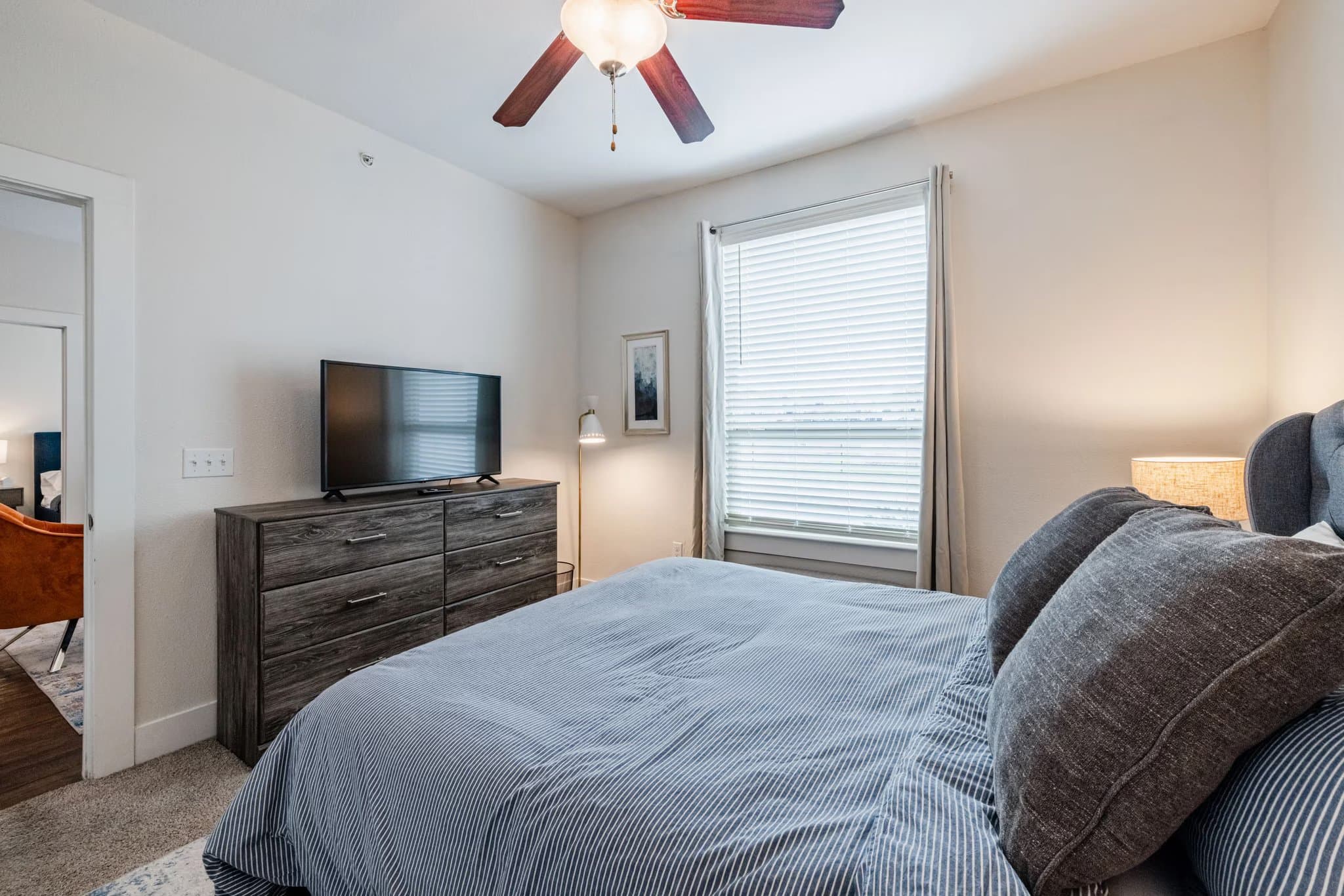 austin Apartment: 810 W. St johns ave
