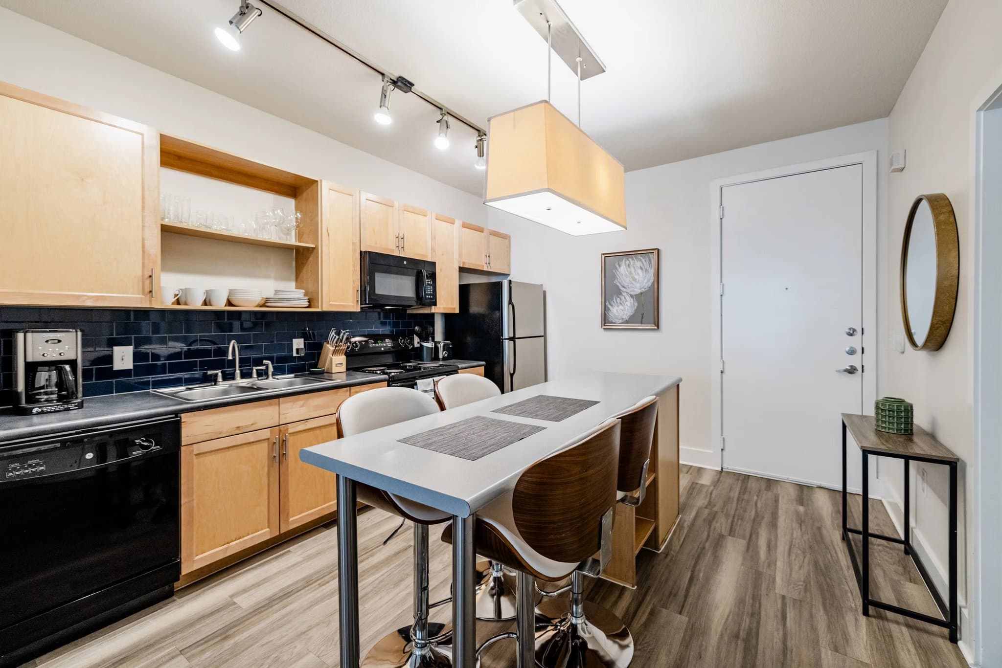 austin Apartment: 810 W. St johns ave
