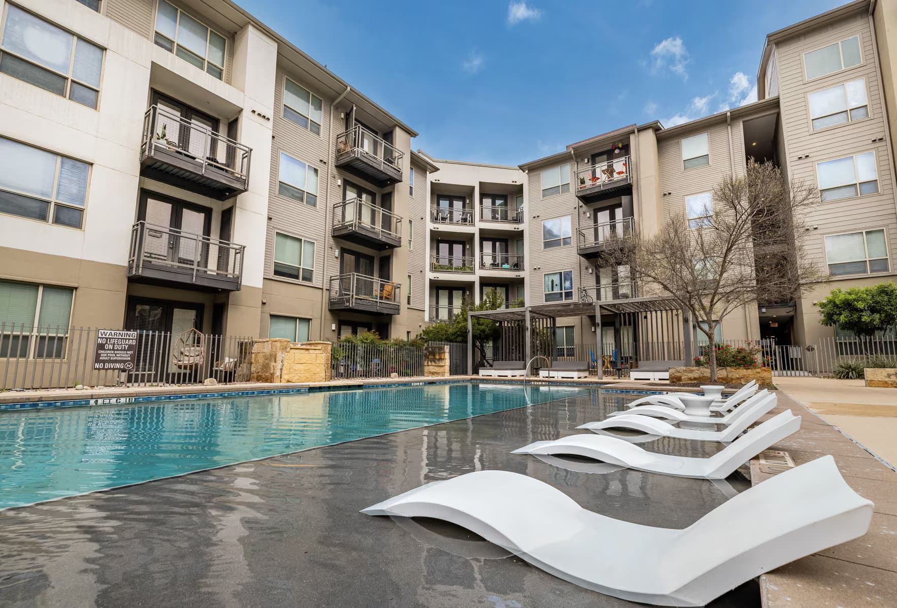 austin Apartment: 810 W. St johns ave