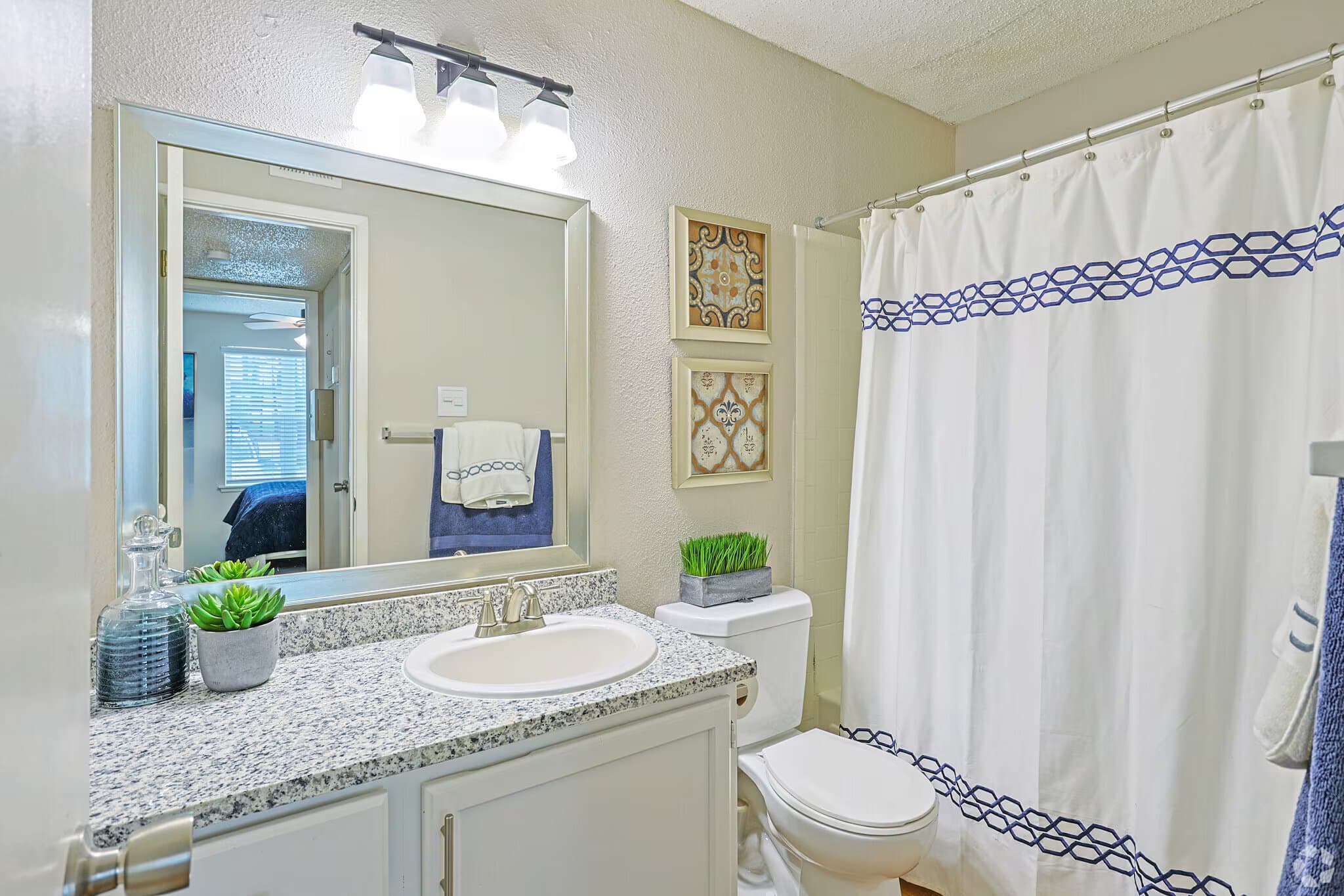austin Apartment: 8926 n lamar blvd