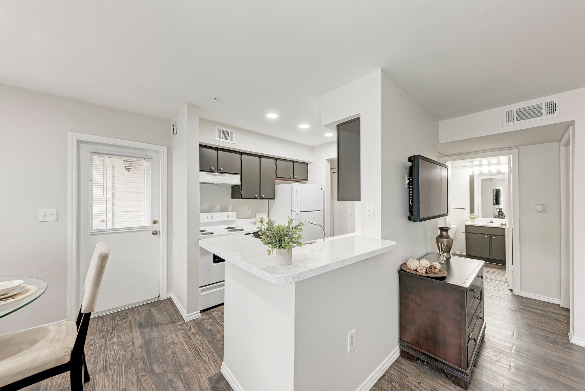 austin Apartment: 605 Masterson Pass
