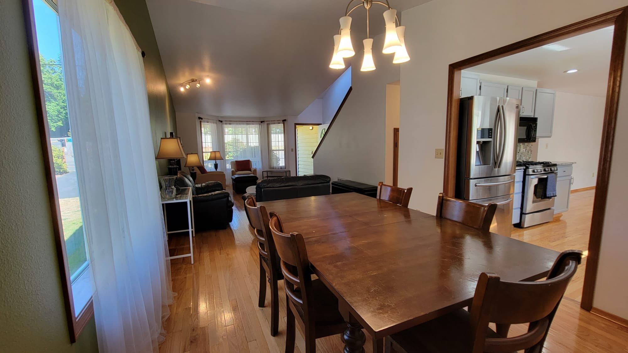 Shoreline Single Room: 19925 Wallingford Ave N