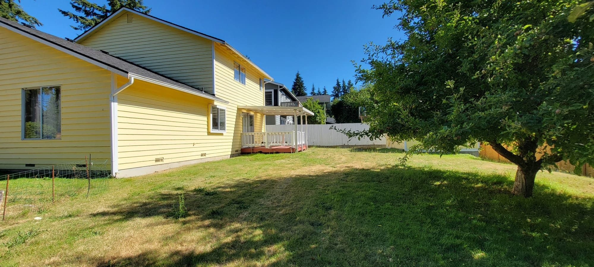 Shoreline Single Room: 19925 Wallingford Ave N