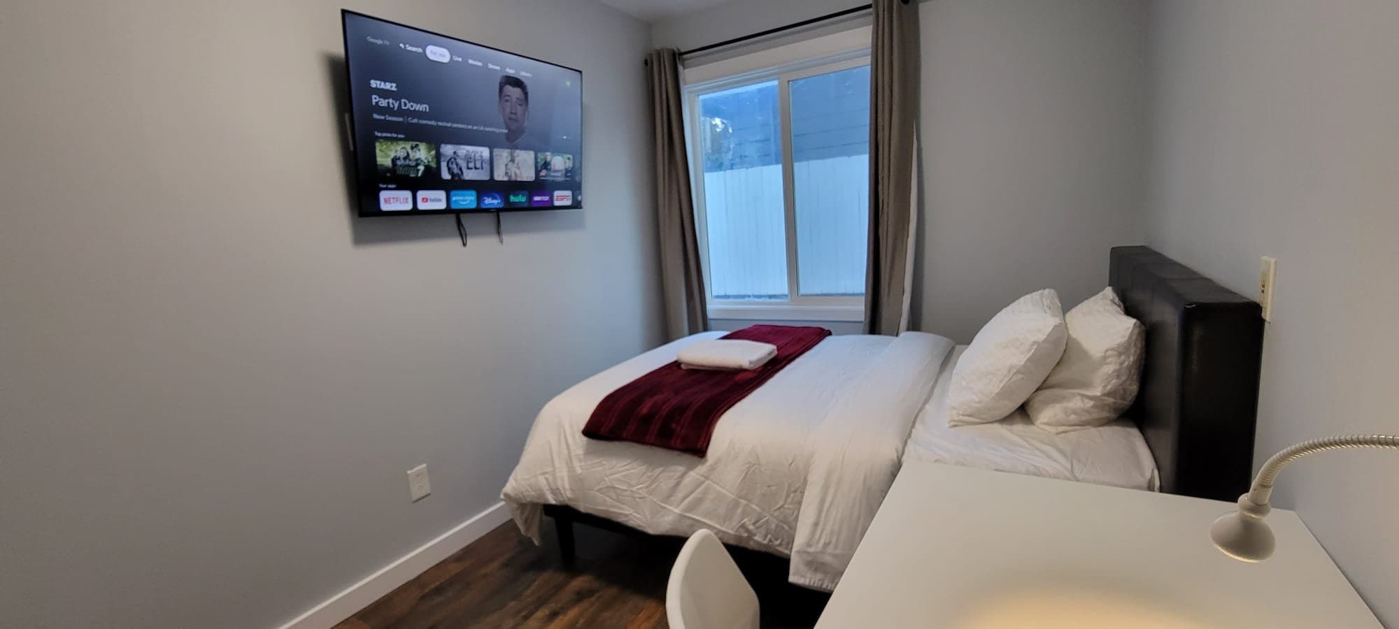 Shoreline Single Room: 19925 Wallingford Ave N