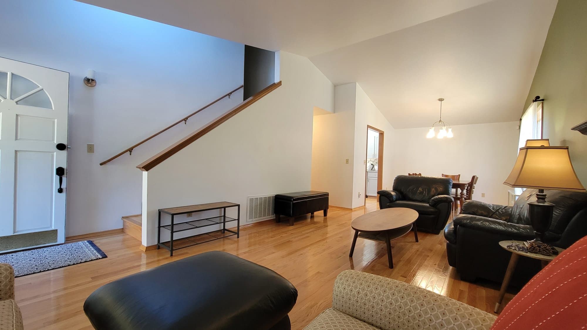 Shoreline Single Room: 19925 Wallingford Ave N