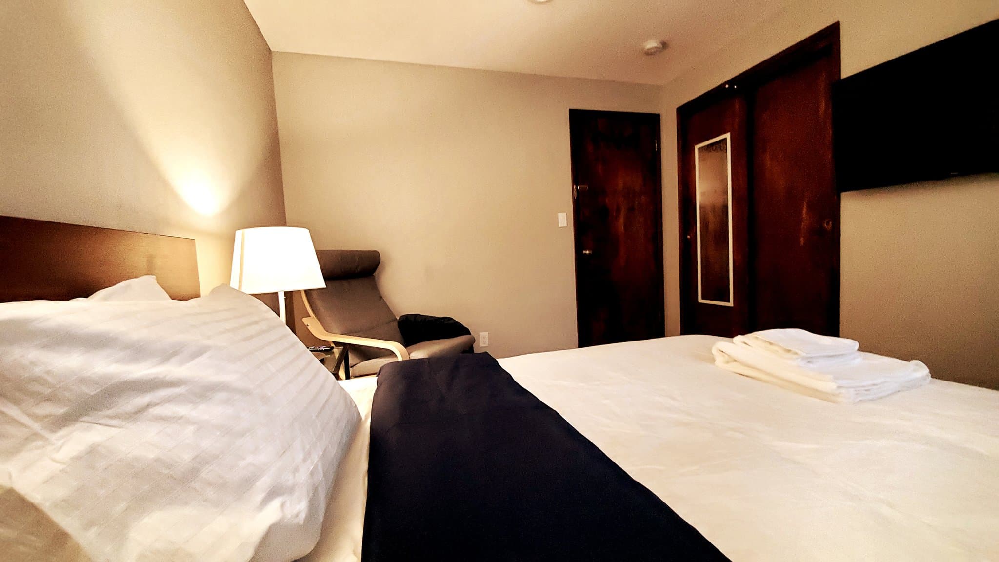 Shoreline Single Room: 1803 North 200th Street