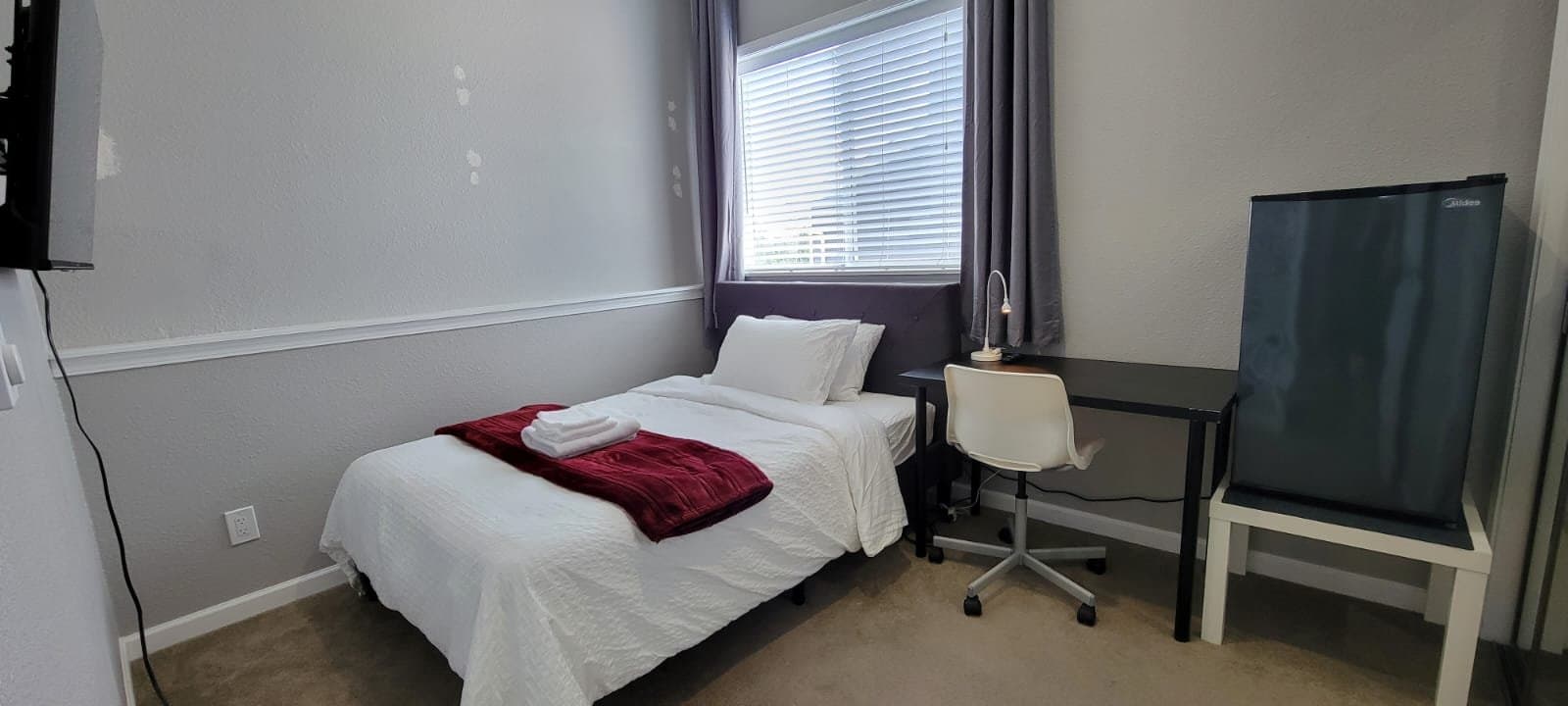 Edmonds Single Room: 8030 238th St. SW.