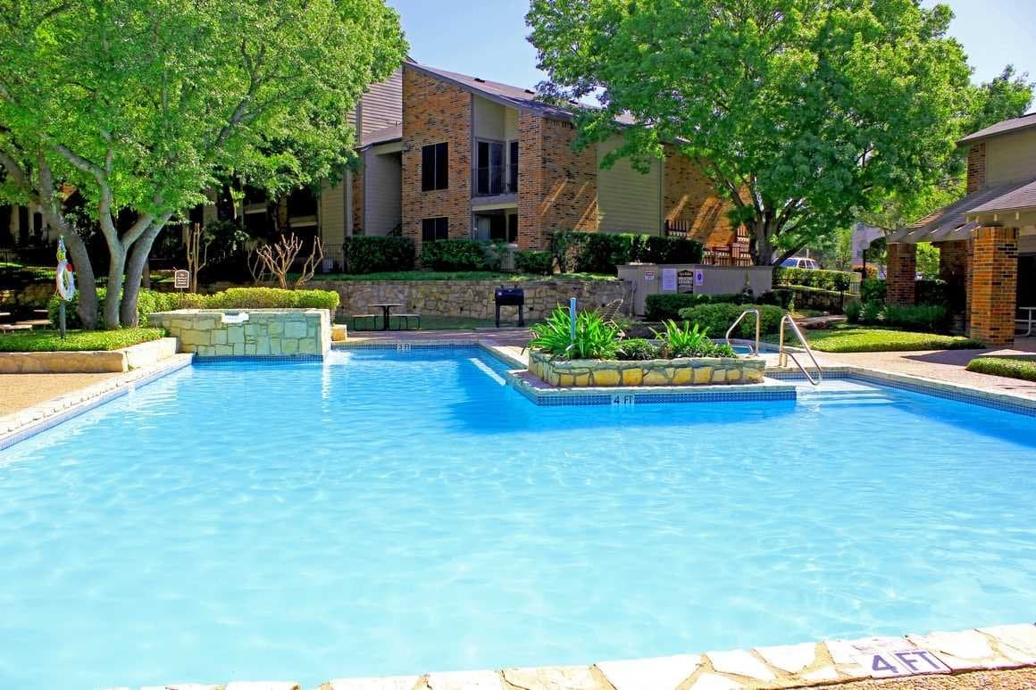 austin Apartment: 2000 Cedar Bend Dr
