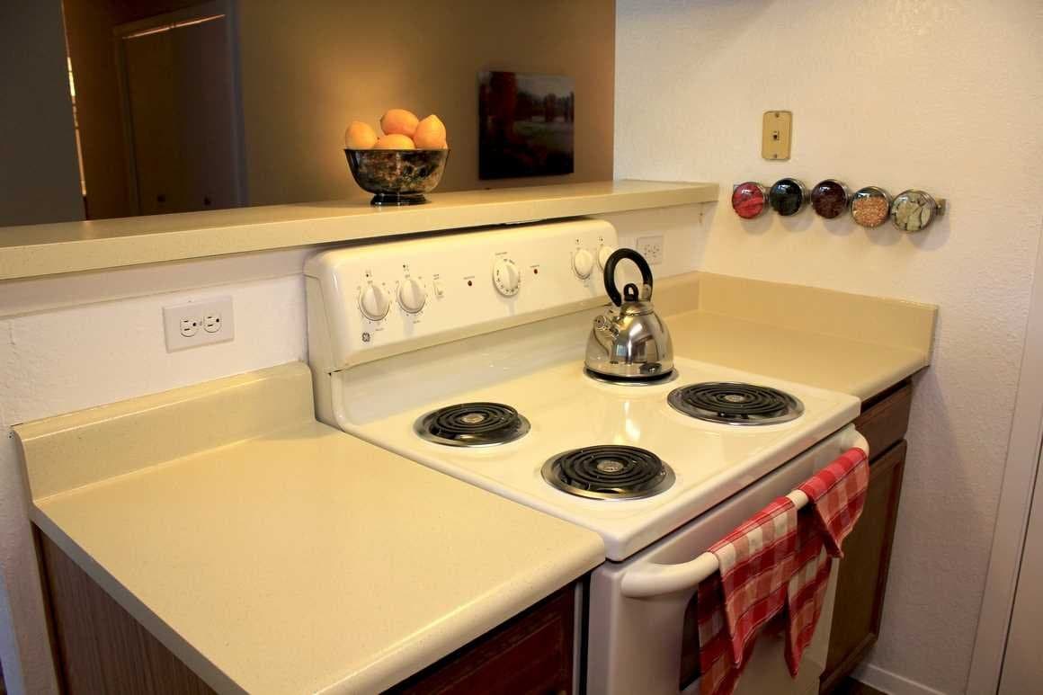 austin Apartment: 2000 Cedar Bend Dr