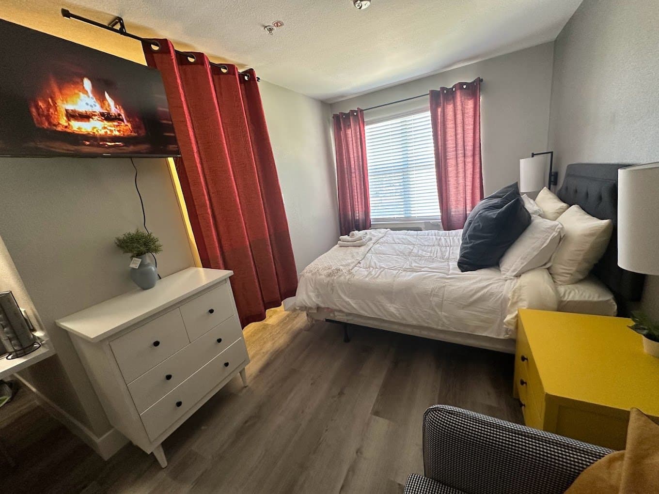 austin Apartment: 2700 gracy farms ln