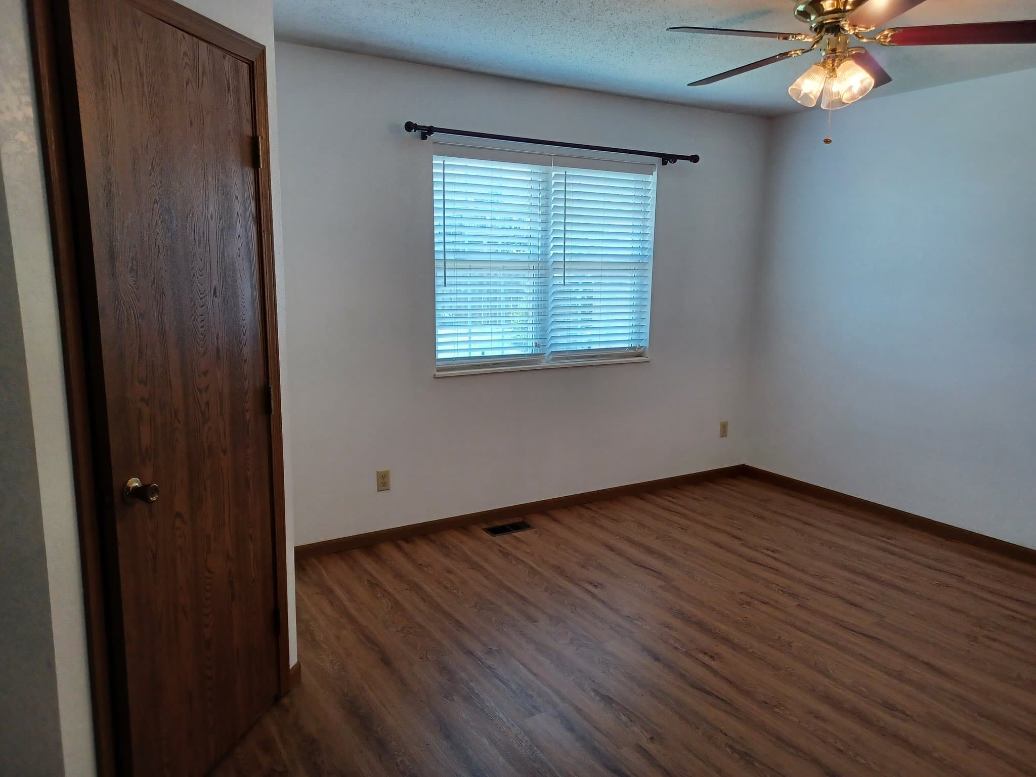 Belleville Condo: 24 Christine Dr