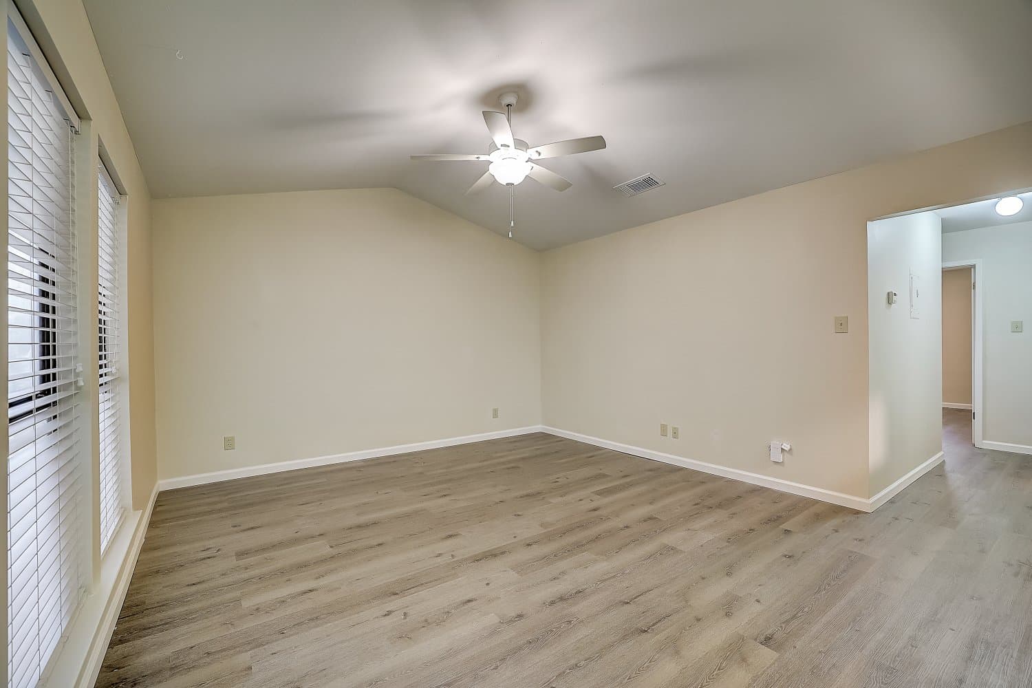 austin Apartment: 8615 rockwood ln