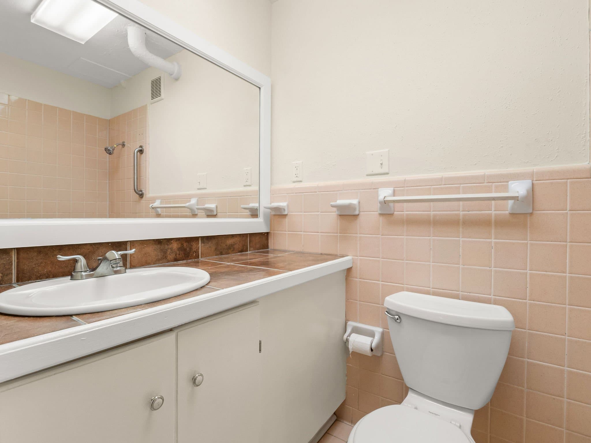 Lake Charles Apartment: 710 Iris St