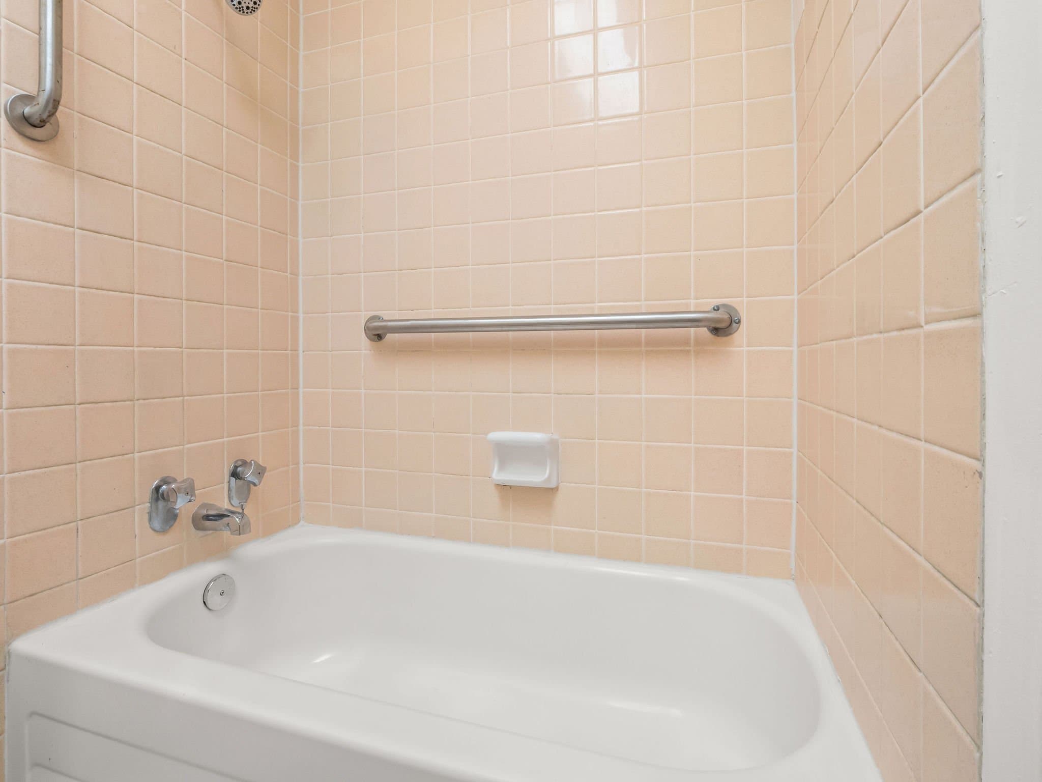 Lake Charles Apartment: 710 Iris St