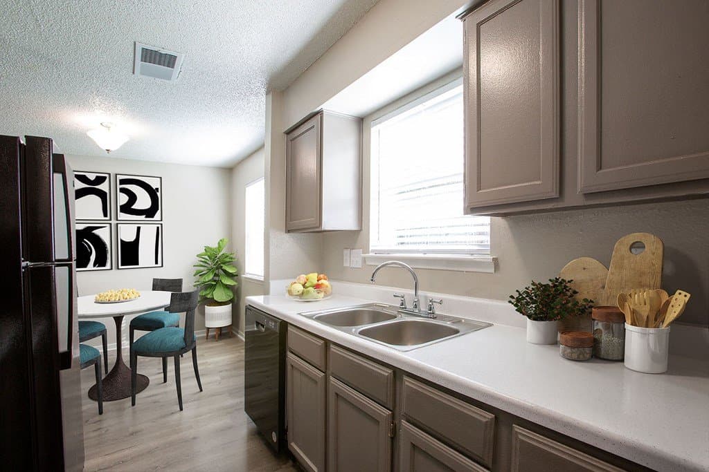 austin Apartment: 9036 n lamar blvd