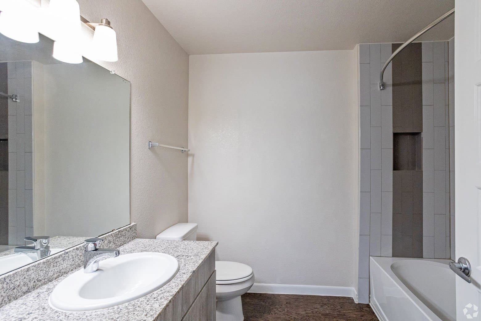 austin Apartment: 3300 oak creek dr