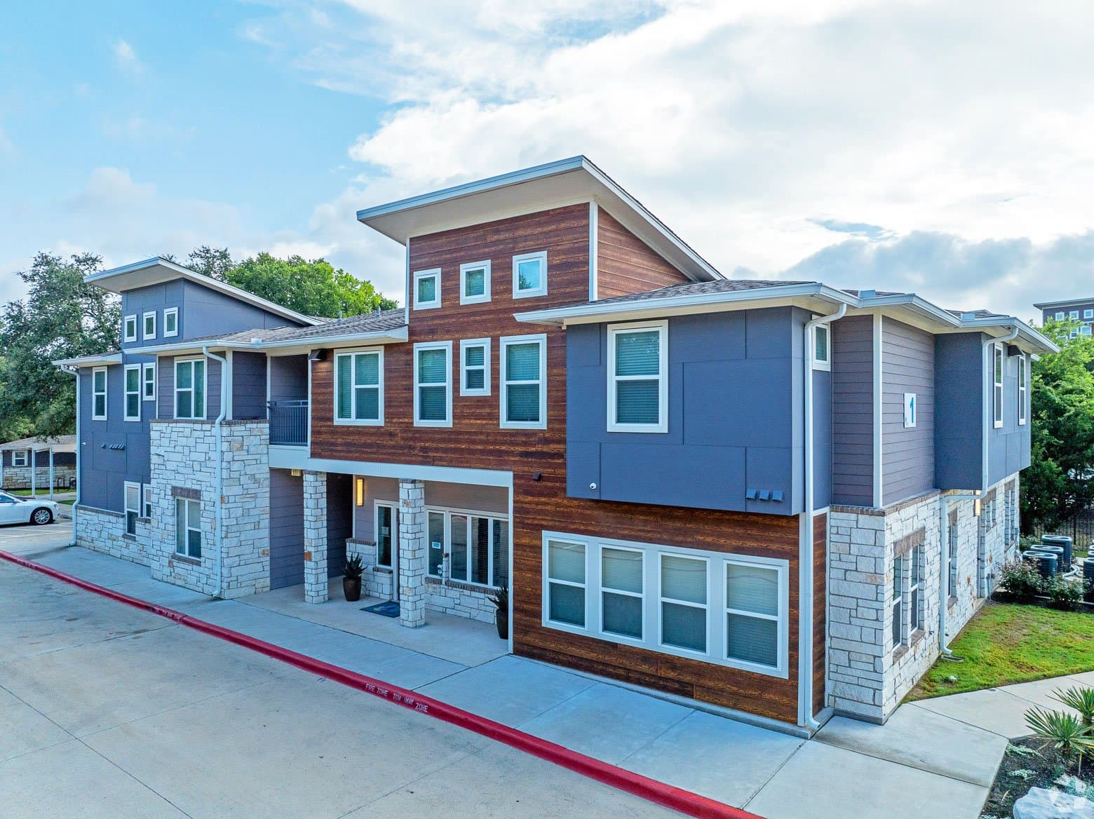 austin Apartment: 3300 oak creek dr