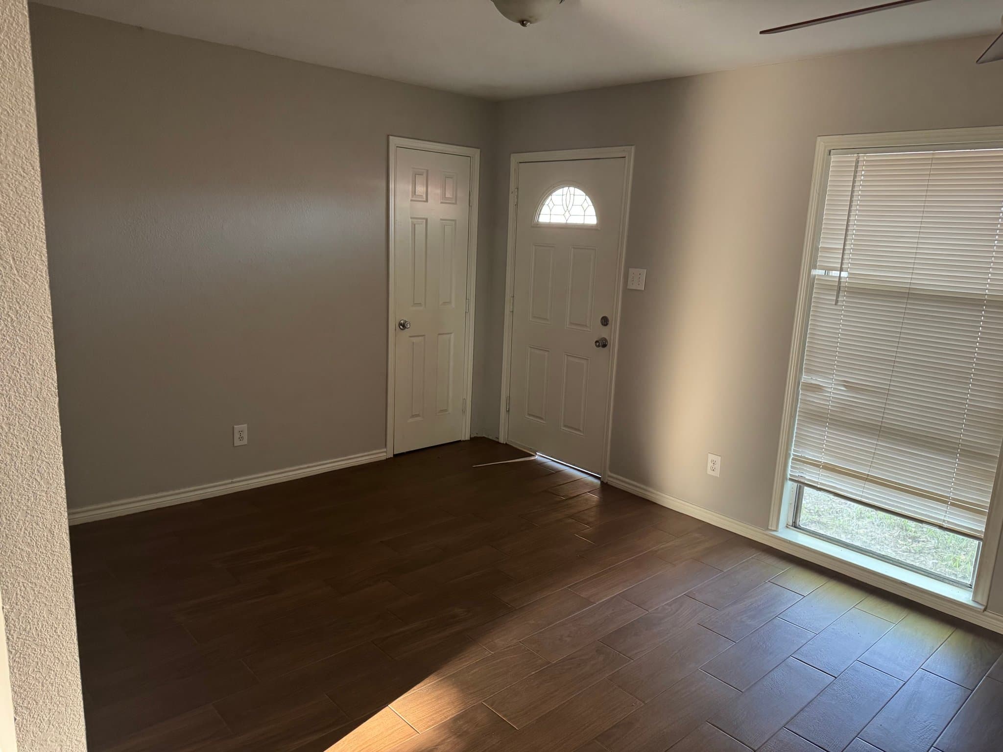 Pasadena House: 1609 Camille St
