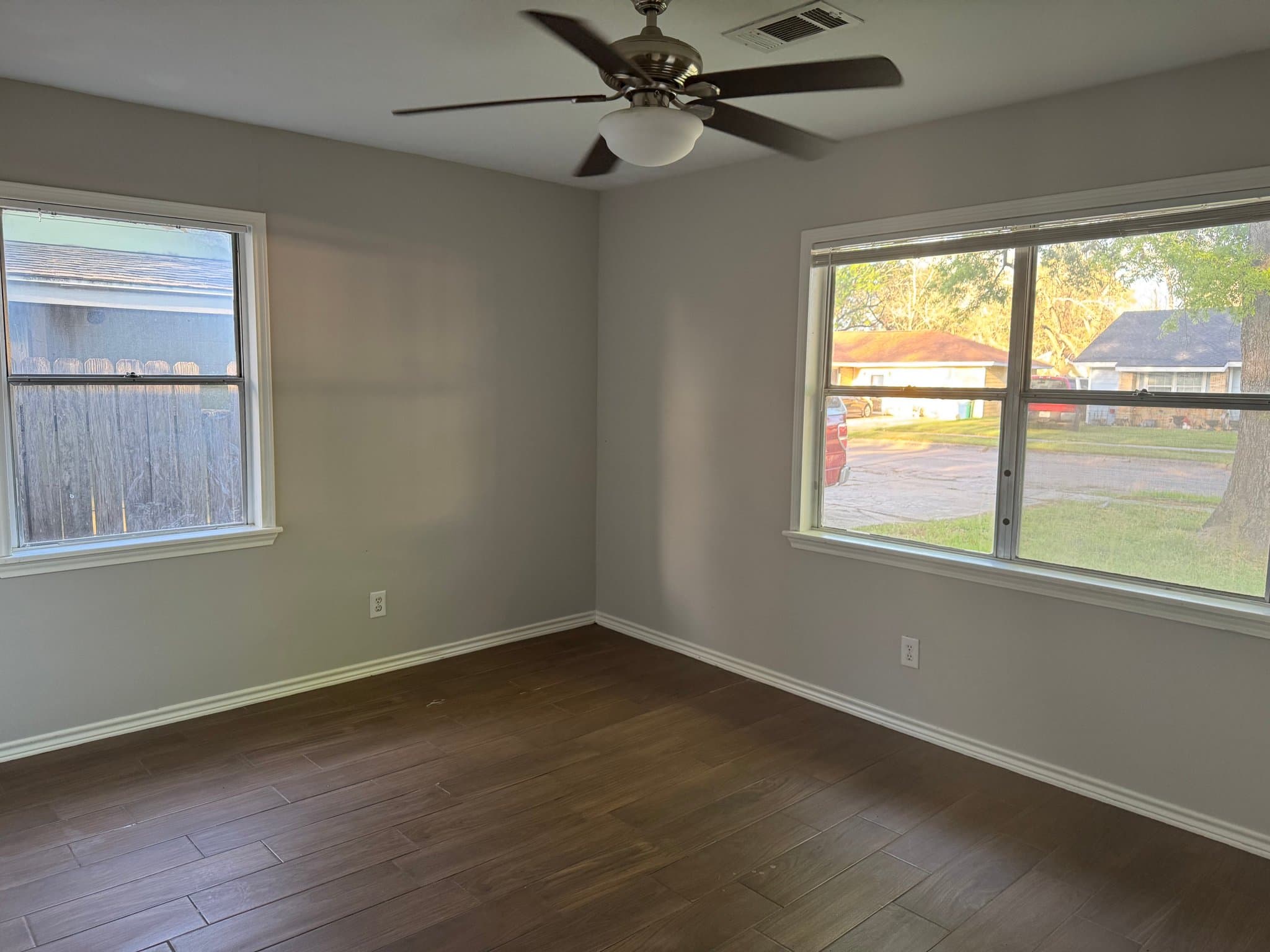 Pasadena House: 1609 Camille St