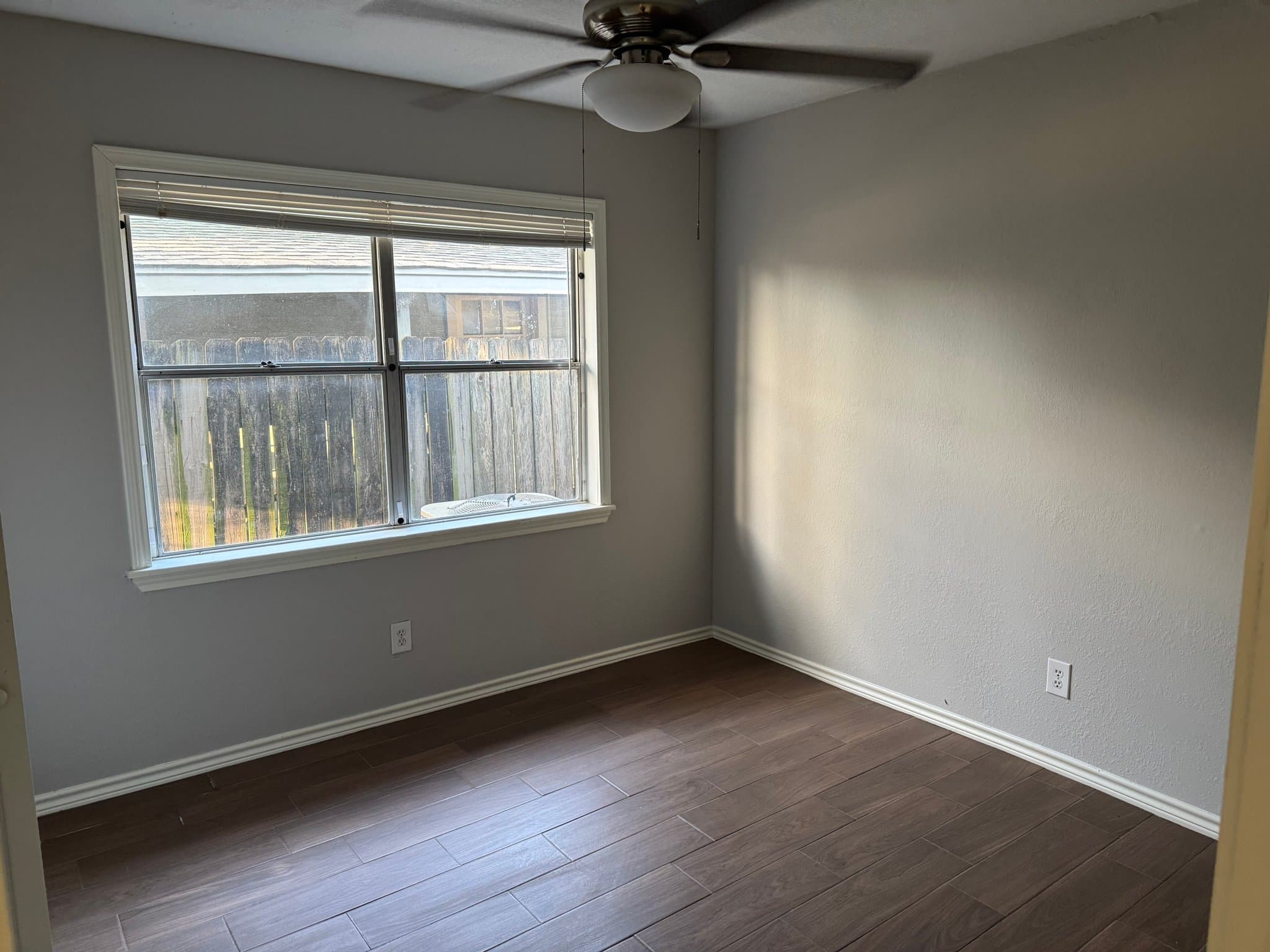 Pasadena House: 1609 Camille St