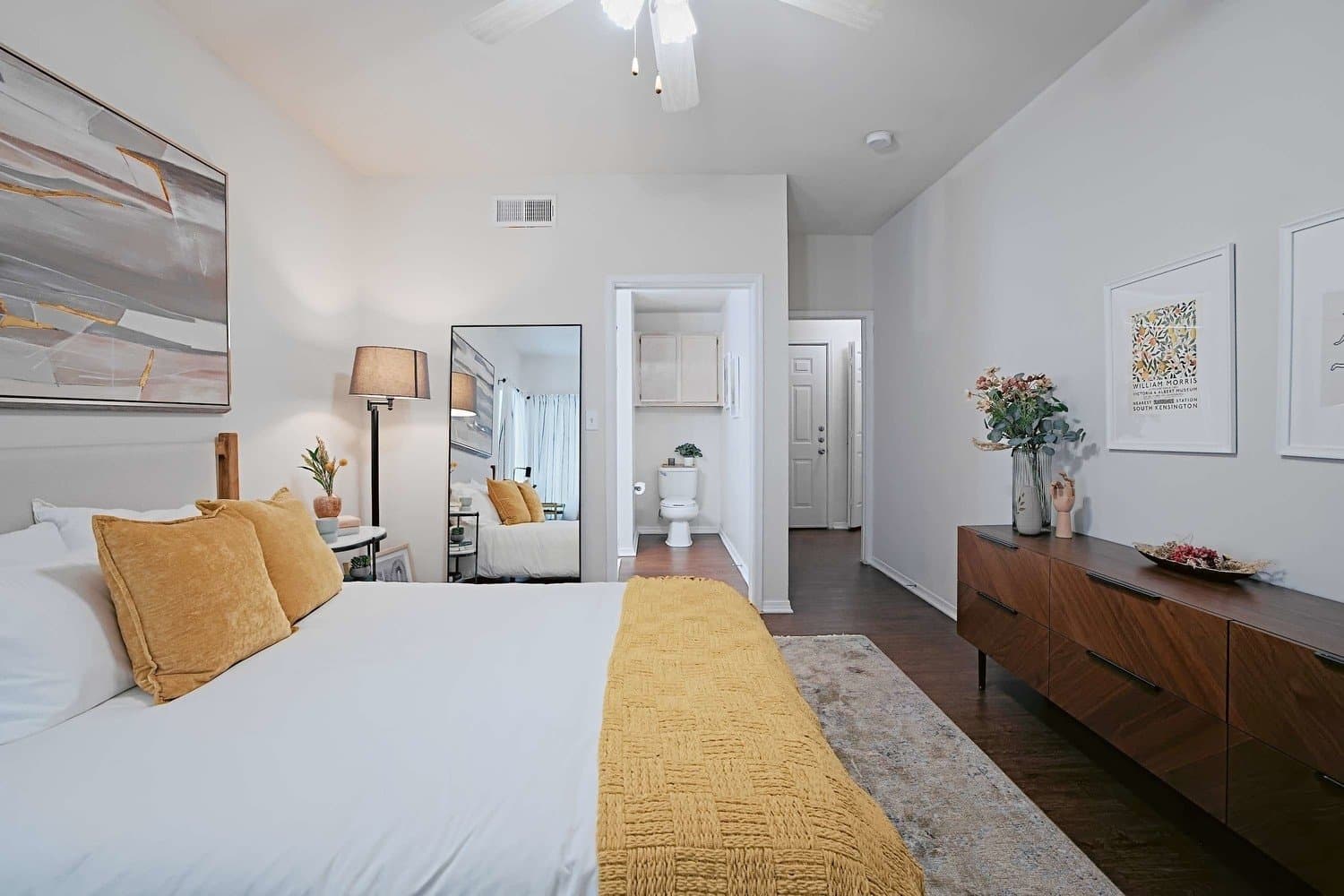 austin Apartment: 3401 W parmer ln