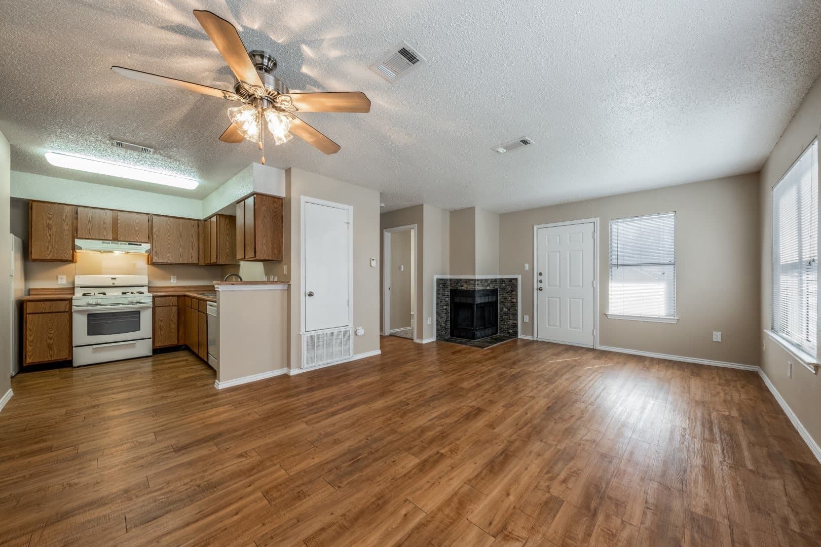 austin Multiplex: 6511 Melrose trail