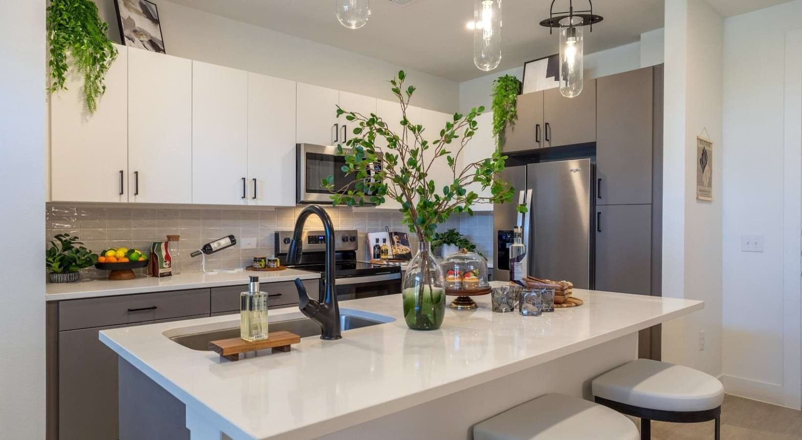 austin Apartment: 12489 Research blvd