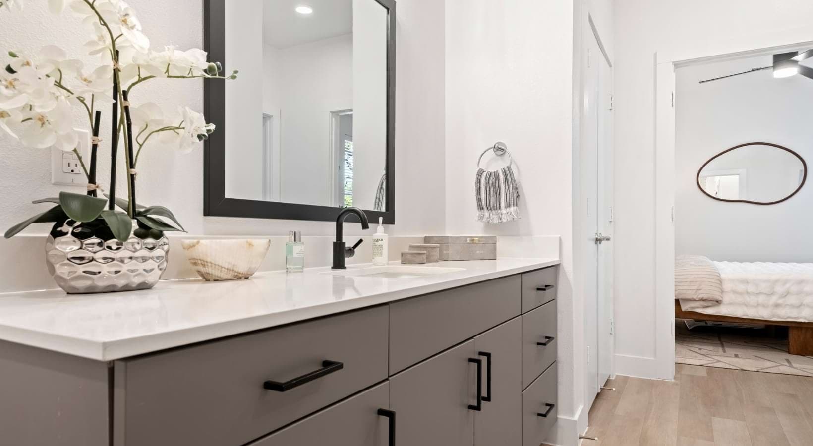 austin Apartment: 12489 Research blvd