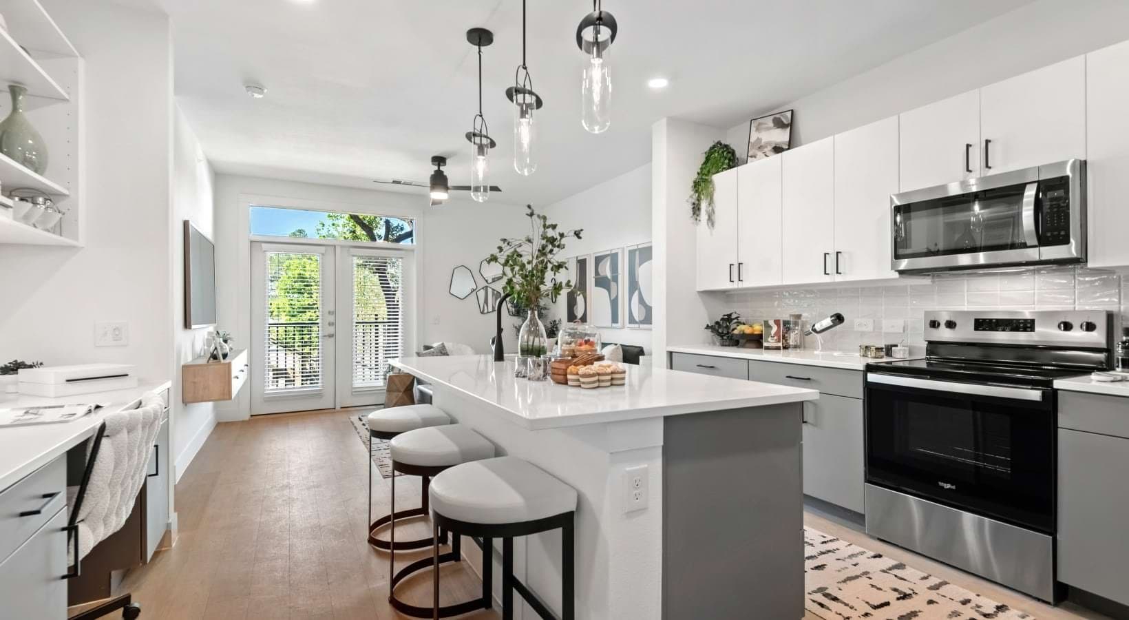 austin Apartment: 12489 Research blvd