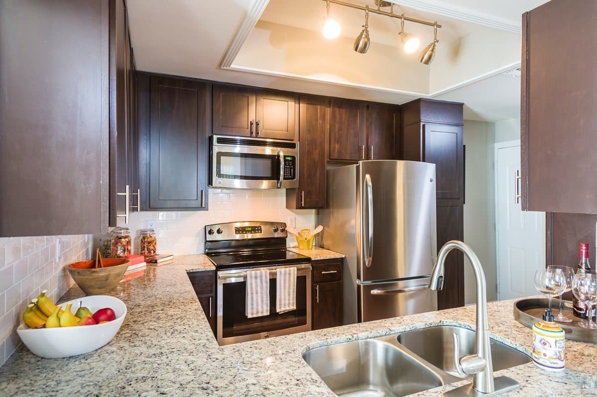 austin Apartment: 6800 Austin Center Blvd