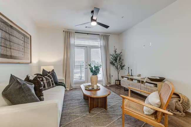 Fort Worth Apartment: 2001 E 4th St