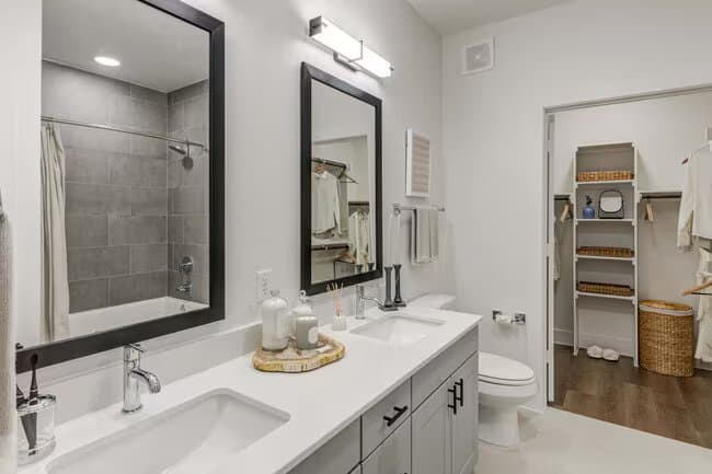 Fort Worth Apartment: 2001 E 4th St
