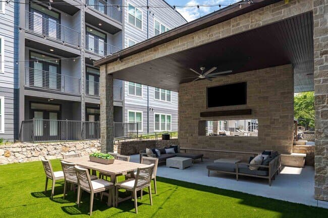 Fort Worth Apartment: 2001 E 4th St