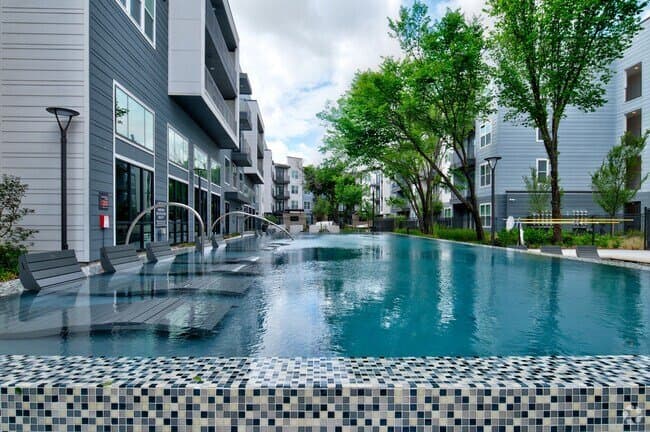 Fort Worth Apartment: 2001 E 4th St