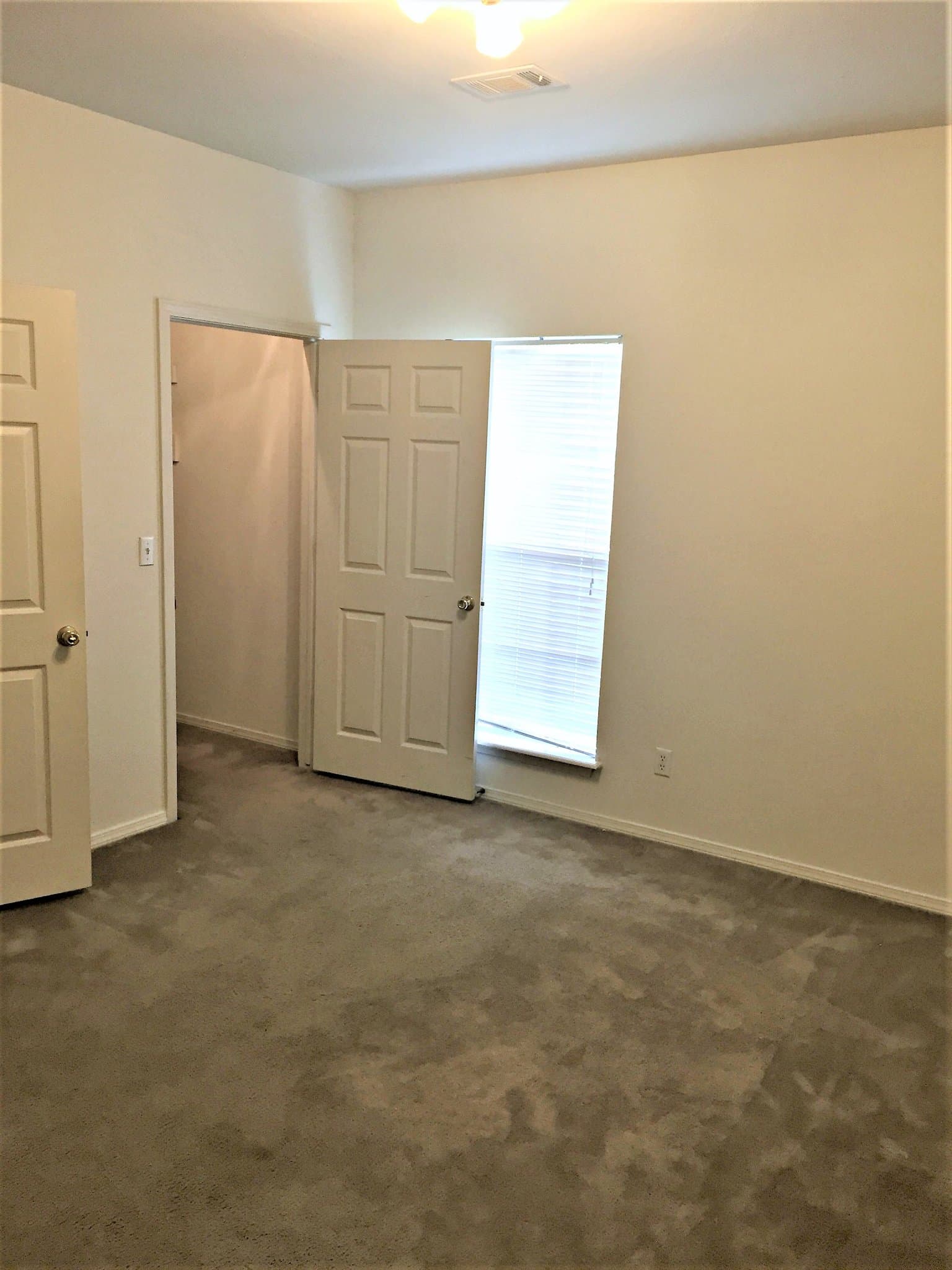 Fayetteville Apartment: 1774 N Gregg Ave