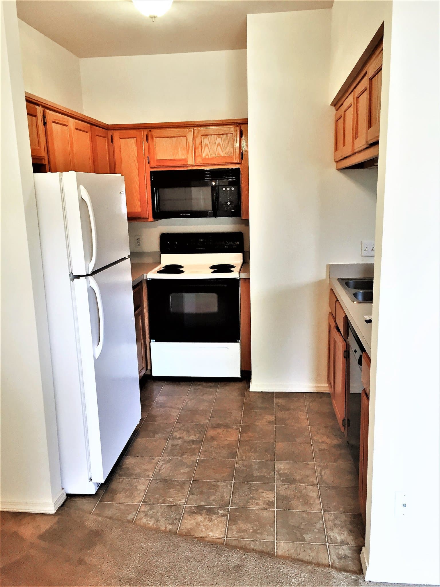 Fayetteville Apartment: 1774 N Gregg Ave