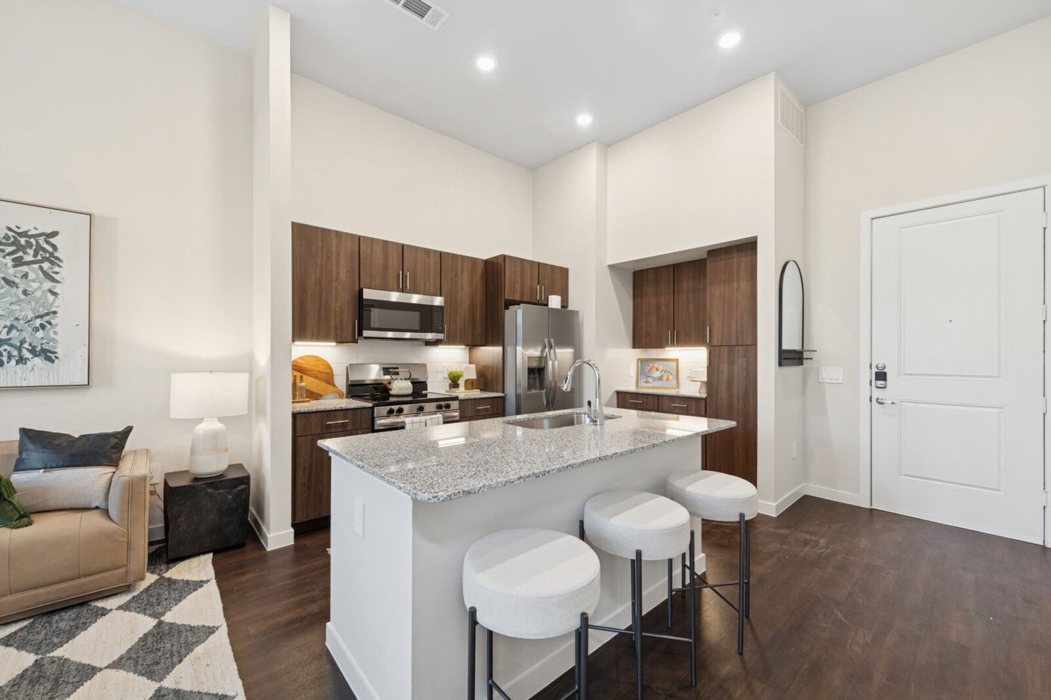 Grtand Prairie Apartment: 2290 Forum Dr