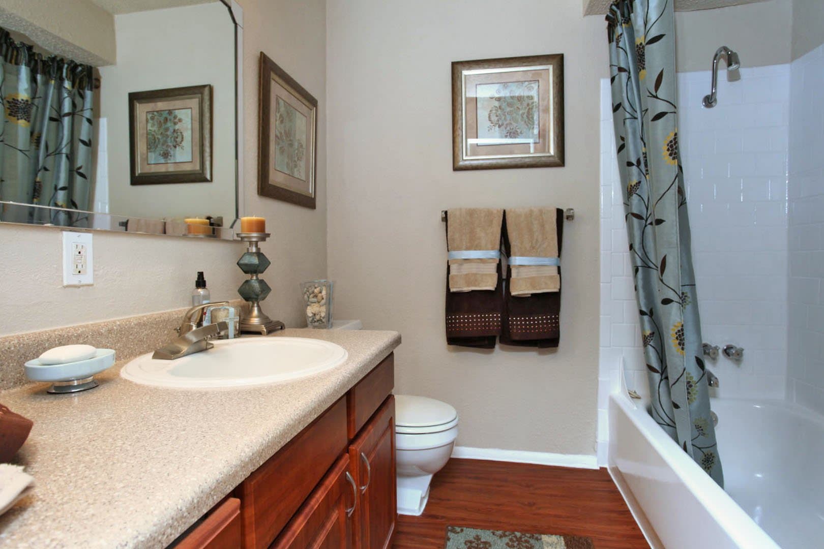 Austin Apartment: 7201 Hart Ln