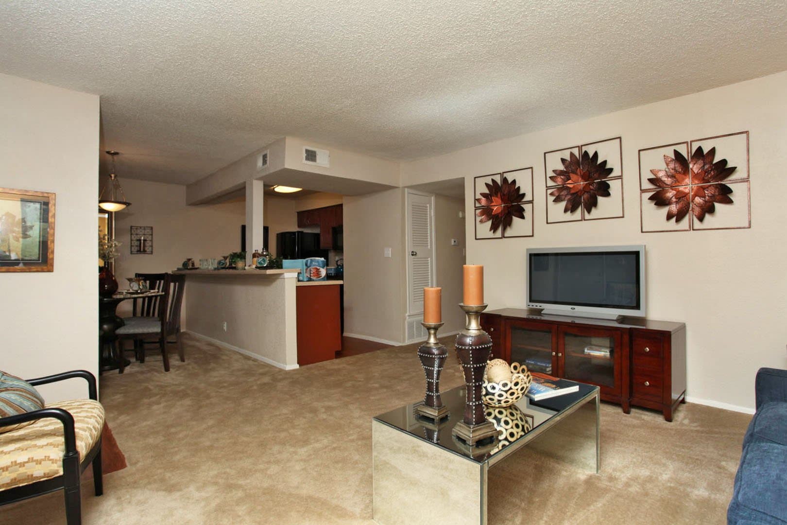 Austin Apartment: 7201 Hart Ln