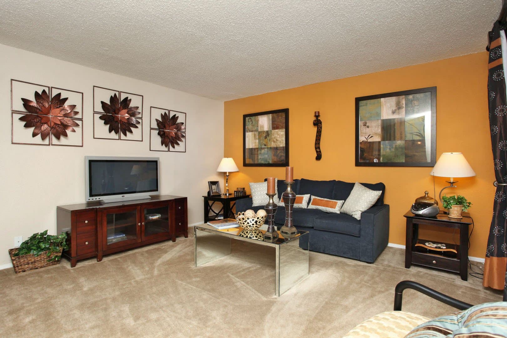 Austin Apartment: 7201 Hart Ln